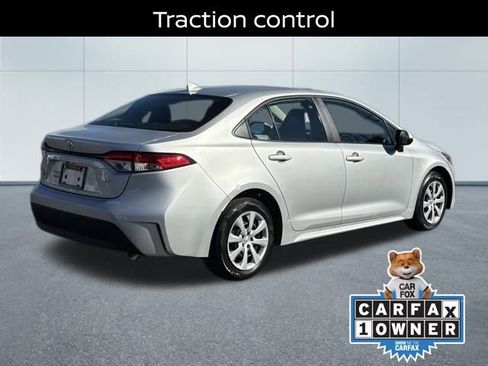 Used 2025 Toyota Corolla LE image 3