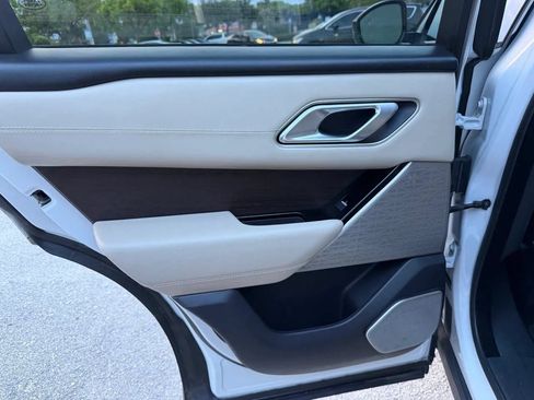 Used 2018 Land Rover Range Rover Velar R-Dynamic SE AWD/4WD image 24