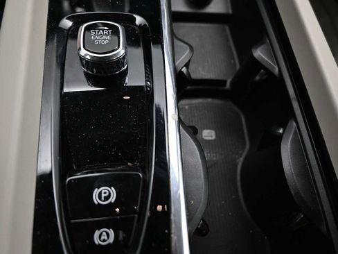 Used 2024 Volvo S60 B5 Plus AWD/4WD image 12