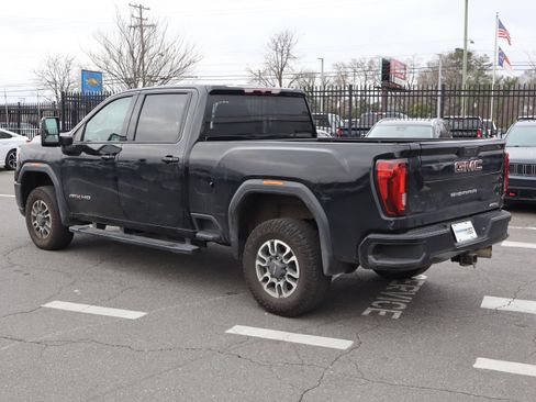 Used 2022 GMC Sierra 2500 AT4 image 8