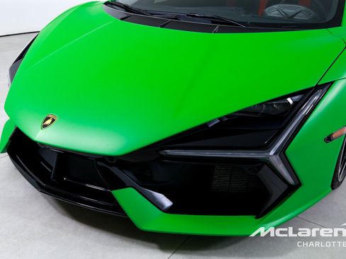 Used 2024 Lamborghini Revuelto image 26