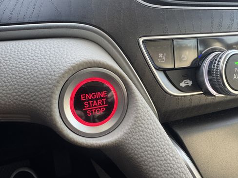 Used 2018 Honda Accord Touring image 29