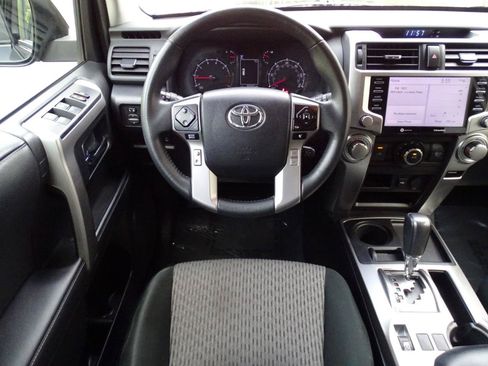 Used 2024 Toyota 4Runner SR5 RWD image 27