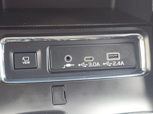 Certified 2025 Subaru Ascent Bronze Edition AWD/4WD image 16