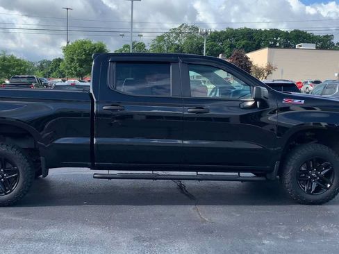 Certified 2021 Chevrolet Silverado 1500 Custom Trail Boss w/ LPO, Dark Essentials Package AWD/4WD image 9