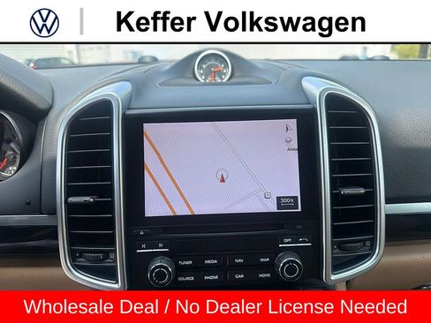 Used 2017 Porsche Cayenne S AWD/4WD image 24