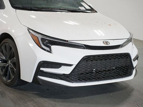Used 2024 Toyota Corolla SE image 4
