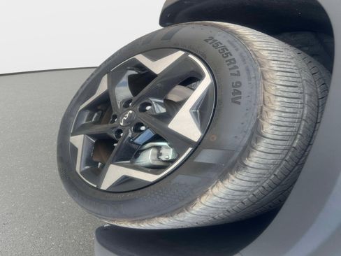 Used 2025 Kia Seltos EX w/ EX Sunroof Package image 4