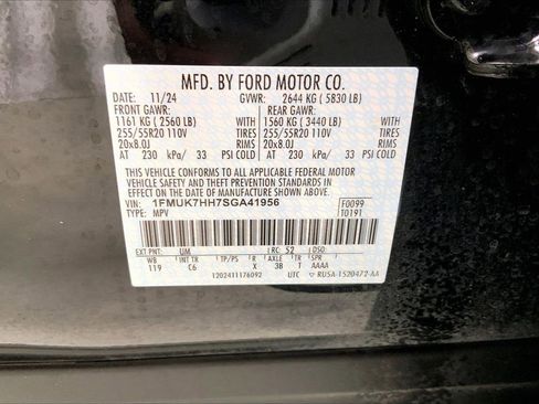 Used 2025 Ford Explorer Platinum RWD image 33
