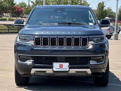 Used 2024 Jeep Wagoneer Series II AWD/4WD image 9