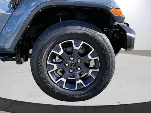 Certified 2024 Jeep Wrangler Sahara w/ Technology Group image 33