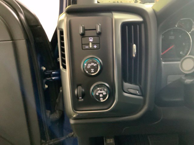 Used 2018 Chevrolet Silverado 1500 LT w/ All Star Edition AWD/4WD image 17
