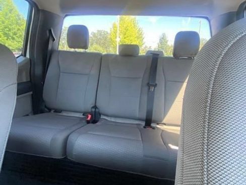 Used 2022 Ford F250 XLT w/ Black Appearance Package AWD/4WD image 10