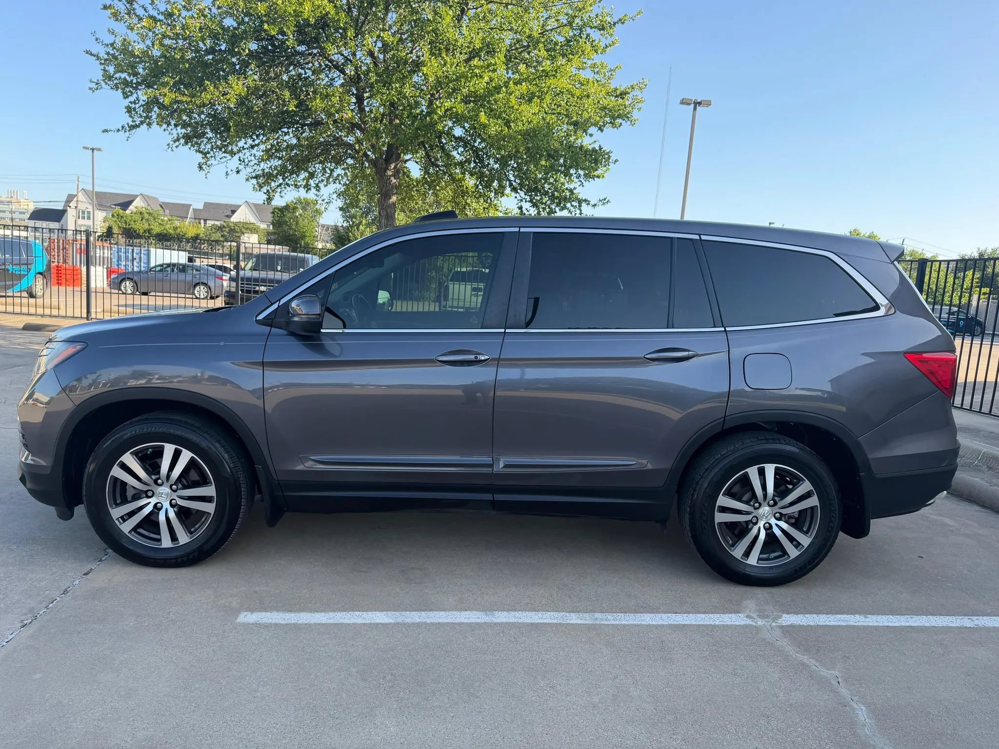 Used 2017 Honda Pilot EX-L image 6