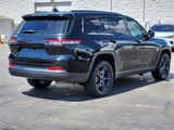Used 2023 Jeep Grand Cherokee L Laredo image 3