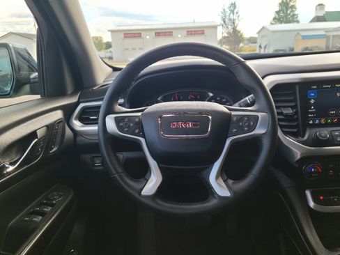 Used 2023 GMC Acadia SLT w/ Elevation Edition image 10