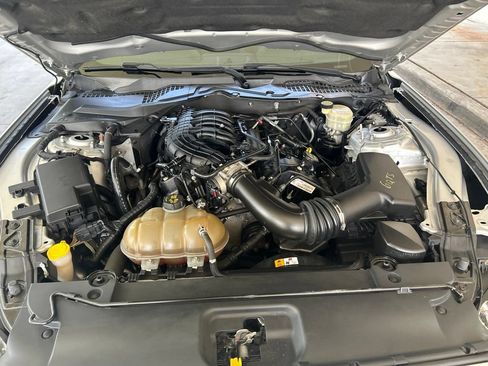 Used 2015 Ford Mustang Coupe w/ Equipment Group 051A RWD image 17