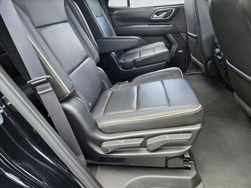 Used 2024 GMC Yukon SLT RWD image 19