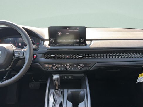 Used 2025 Honda Accord SE image 11