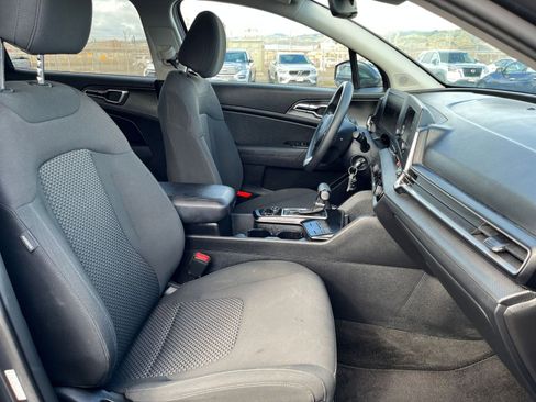 Used 2023 Kia Sportage LX image 35
