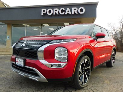 Used 2025 Mitsubishi Outlander SE