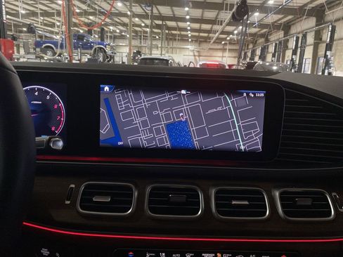 New 2025 Mercedes-Benz GLE 350 4MATIC image 7