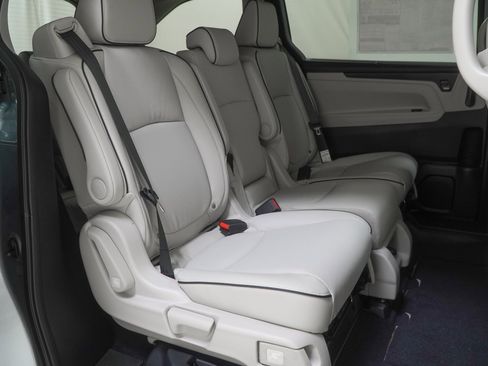 New 2026 Honda Odyssey Touring image 49