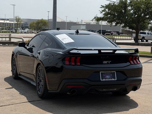 Used 2026 Ford Mustang GT Premium w/ GT Performance Package RWD image 6