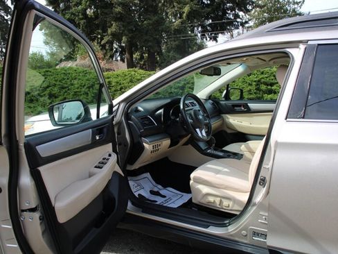 Used 2015 Subaru Outback 2.5i Premium image 5