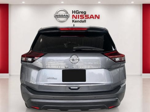 Used 2021 Nissan Rogue S FWD image 2