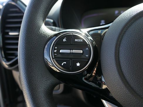 Used 2023 Kia Soul S image 43