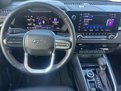 Used 2024 Chevrolet Colorado Z71 w/ Z71 Convenience Package 2 AWD/4WD image 16