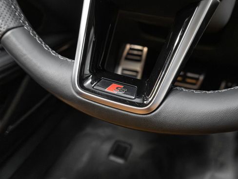 Used 2023 Audi S8 4.0T quattro image 16