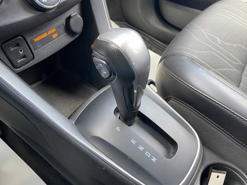 Used 2020 Chevrolet Trax LT w/ LT Convenience Package FWD image 24