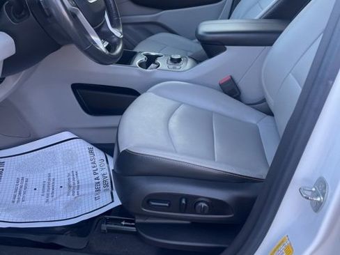 Used 2020 GMC Terrain SLT w/ Preferred Package image 12