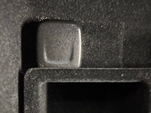 Used 2020 Cadillac Escalade Premium Luxury image 38