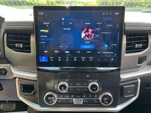 Used 2022 Ford Expedition XLT RWD image 18