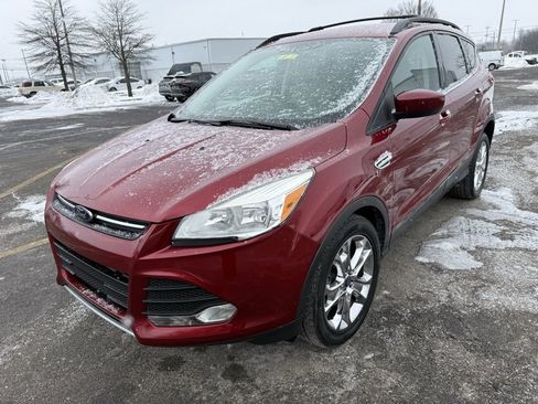 Used 2014 Ford Escape SE w/ Equipment Group 201A image 3