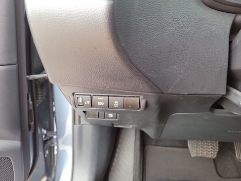 Used 2024 Toyota Corolla Cross AWD Hybrid image 32