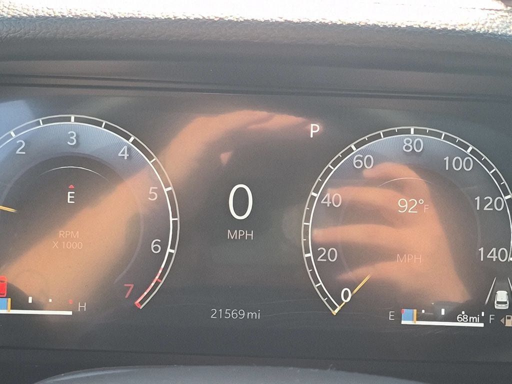 Certified 2025 Jeep Grand Cherokee Limited w/ Luxury Tech Group II AWD/4WD image 19