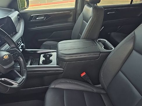 Used 2025 Chevrolet Tahoe LT AWD/4WD image 11