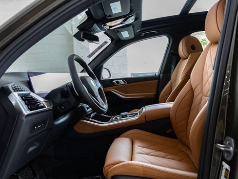 New 2026 BMW X5 sDrive40i image 14