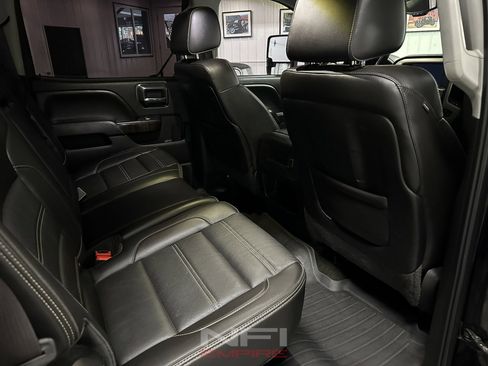 Used 2015 GMC Sierra 2500 Denali w/ Duramax Plus Package image 41