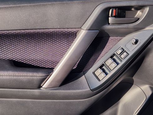 Used 2017 Subaru Forester 2.5i Premium w/ All-Weather Package image 23