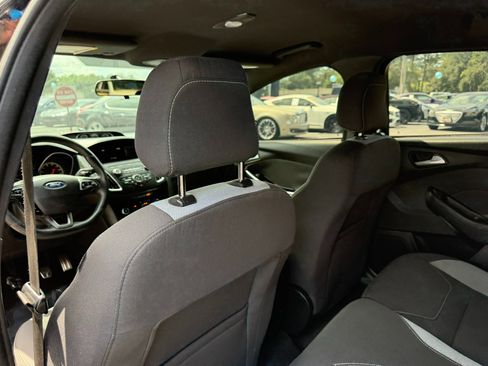 Used 2018 Ford Focus ST image 28