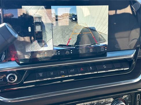 Used 2025 GMC Sierra 2500 SLT w/ SLT Premium Package image 31