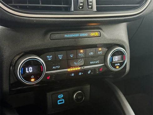 Used 2021 Ford Escape SEL image 18