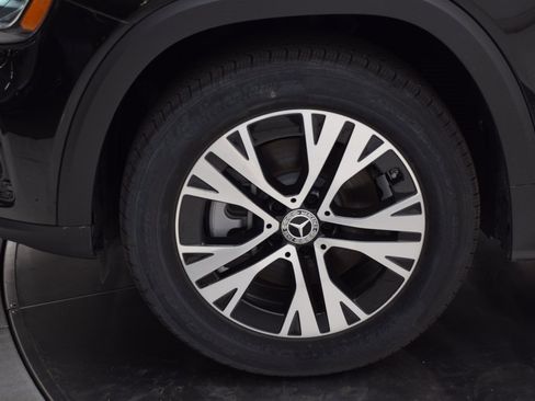 New 2025 Mercedes-Benz GLB 250 image 11