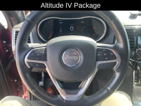 Used 2019 Jeep Grand Cherokee Altitude AWD/4WD image 14
