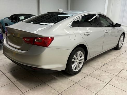 Used 2018 Chevrolet Malibu LT image 9